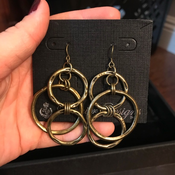 Premier Designs Multi Hoop earrings - Picture 2 of 2
